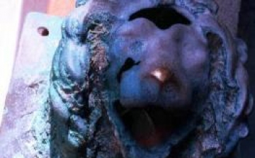 Eredeti és a római korból származik a calabriai tengerben talált bronz oroszlánfej