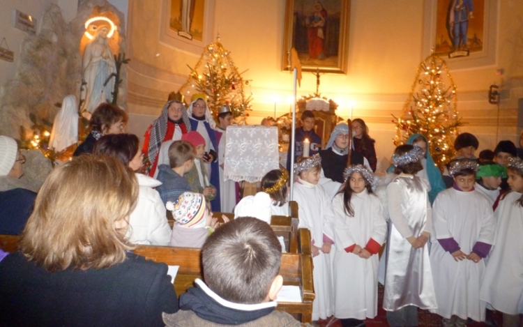 Pásztorjáték a kaposszekcsői katolikus templomban