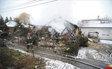 Felrobbant egy családi ház a XVIII. kerületben