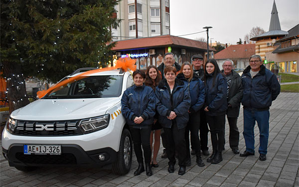 Új szolgálati autót kaptak a dombóvári polgárőrök
