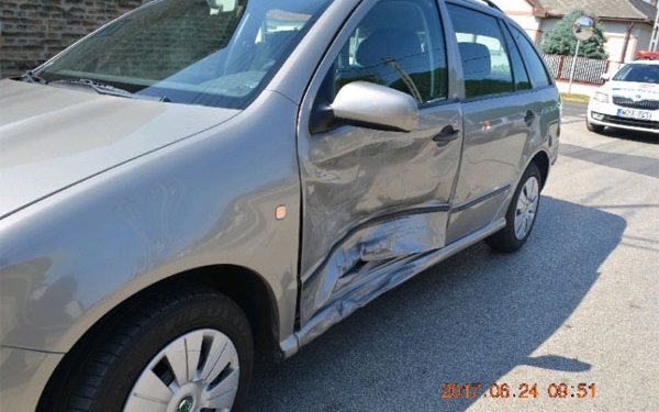 Két autó ütközött Dombóváron