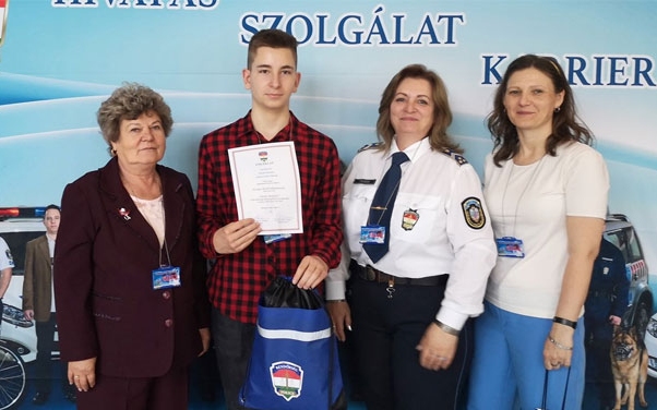 Ajándékokkal tért haza a fővárosból a dombóvári csapat