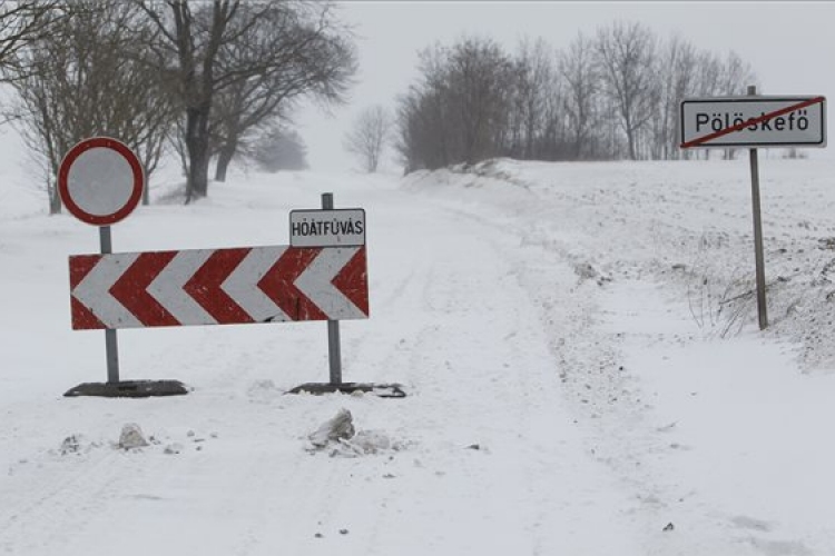 Hófúvásra, extrém hidegre figyelmeztet a meteorológiai szolgálat
