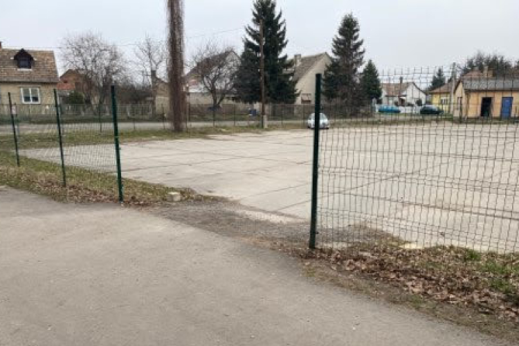 Március 6-tól állandóan nyitva a nagy parkoló a Szuhay Sportcentrumnál