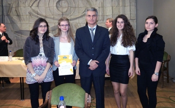 Dombóvári gimnazisták sikerei a Szellemi Diákolimpia döntőiben