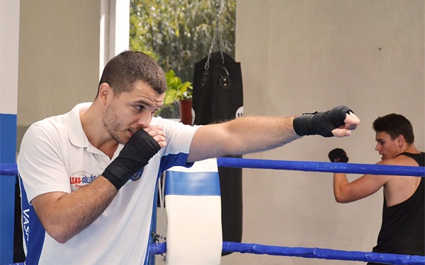 Bacskai Balázs olimpikon tartott rendhagyó bokszedzést  Dombóváron