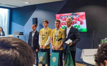 Dombóvári csapat siker a labdarúgás-történeti országos versenyen