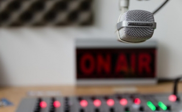 Nyerteseket hirdetett három vidéki rádiós frekvenciapályázaton a médiatanács