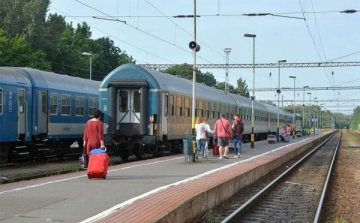 Hétfőtől változik a menetrend a Budapest-Pusztaszabolcs-Dombóvár-Pécs vasútvonalon