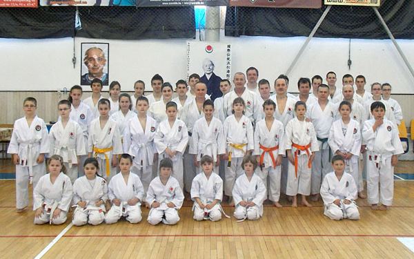 Karate edzőtábor és övvizsga Dombóváron