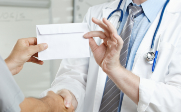 A rezidensszövetség a legfőbb ügyésztől kér értelmezést a hálapénzről