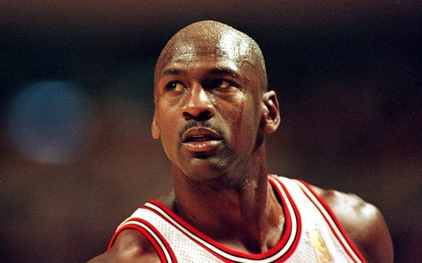 Egy vagyonért kelt el Michael Jordan sportcipője