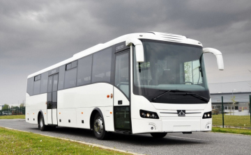 Többfunkciós magyar busz debütál a BUSEXPO-n