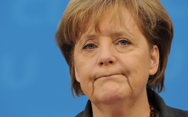 Németországnak követnie kell Ausztria példáját, de Merkel hajthatatlan