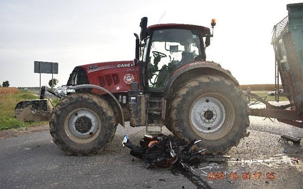 Egy traktor és egy motorkerékpár ütközött össze Dalmandnál