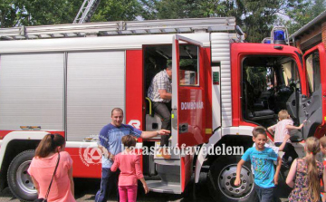 Egy napra minden gyerek tűzoltó lehet