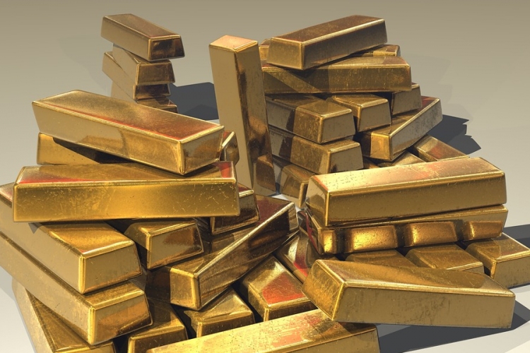 130 milliós kárt okozott egy befektetési aranyat értékesítő férfi