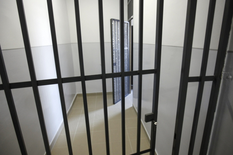 Isten előtt nincsenek rácsok