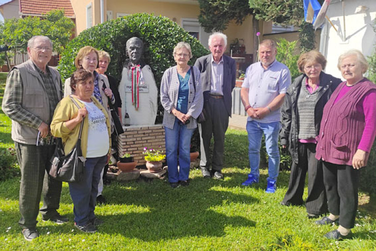 A Lengyeli Nyugdíjas Klub tagjai a jártak a Fekete István Múzeumban