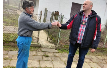 Lopott nyugdíj a befőttes üvegben