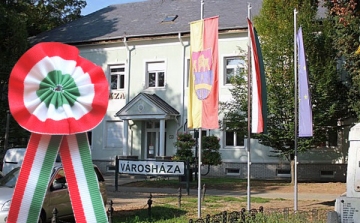 A Szigeterdőbe és az Apáczai Szakgimnáziumba várják a megemlékezőket március 15-én