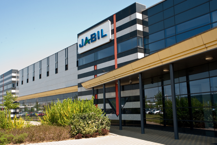 Csaknem 700 munkatársától válik meg a Jabil