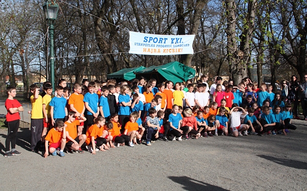 Sport XXI. Utánpótlás Program mezeifutó verseny Dombóváron