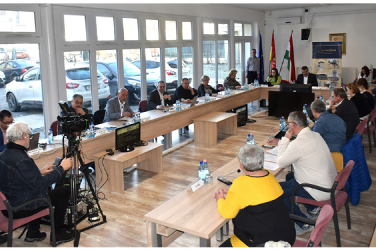 Átmeneti támogatást nyújt a megsüllyedt dombóvári társasház részére az önkormányzat