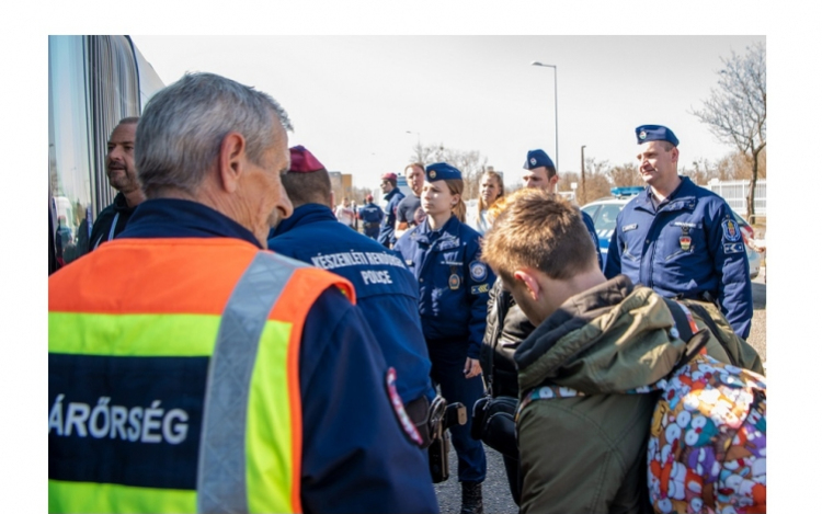 Több mint 11 ezren érkeztek pénteken Ukrajnából