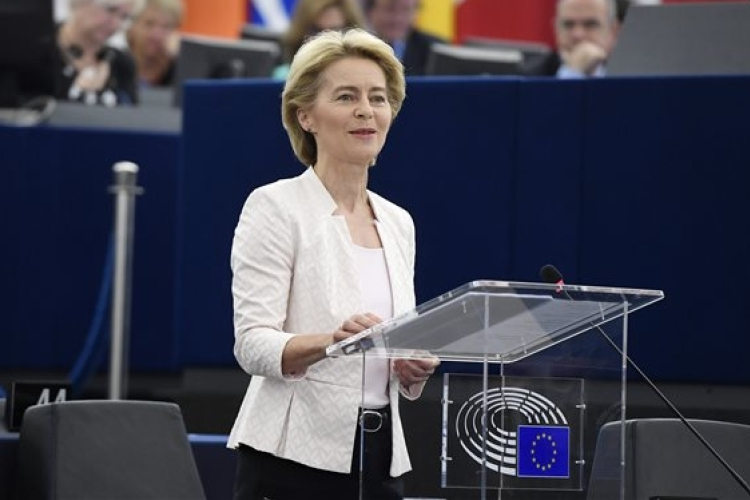 Ursula von der Leyen további tárcák átnevezéséről döntött