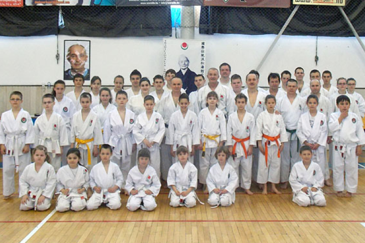 Karate edzőtábor és övvizsga Dombóváron