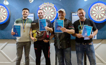 Fürdős Krisztián nyert a pécsi amatőr darts versenyen