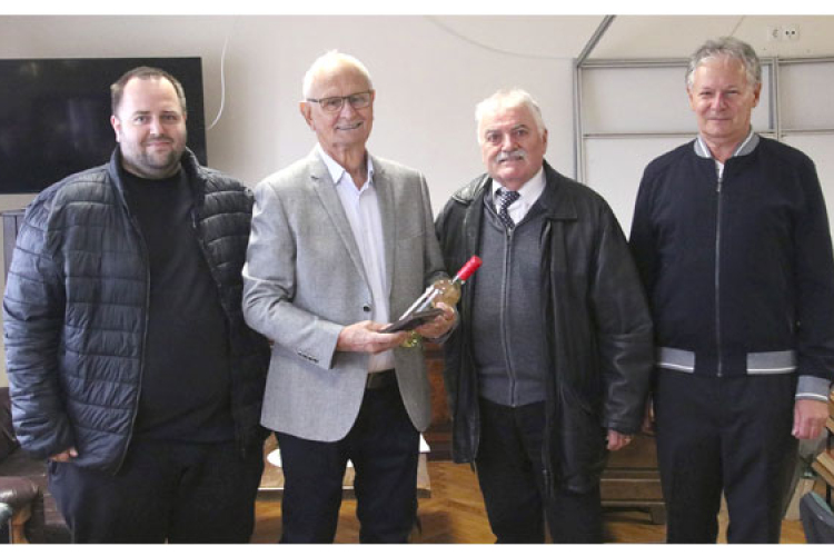 Őri Nándor a harmadik dombóvári származású díszpolgár Göllében