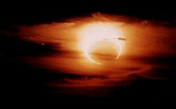 Három kontinensről is látható lesz a vasárnapi napfogyatkozás