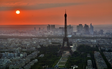 Hamarosan ismét látogatható a párizsi Eiffel-torony