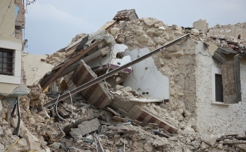 Elkezdte az albániai földrengés károsultjainak ellátását az Ökumenikus Segélyszervezet