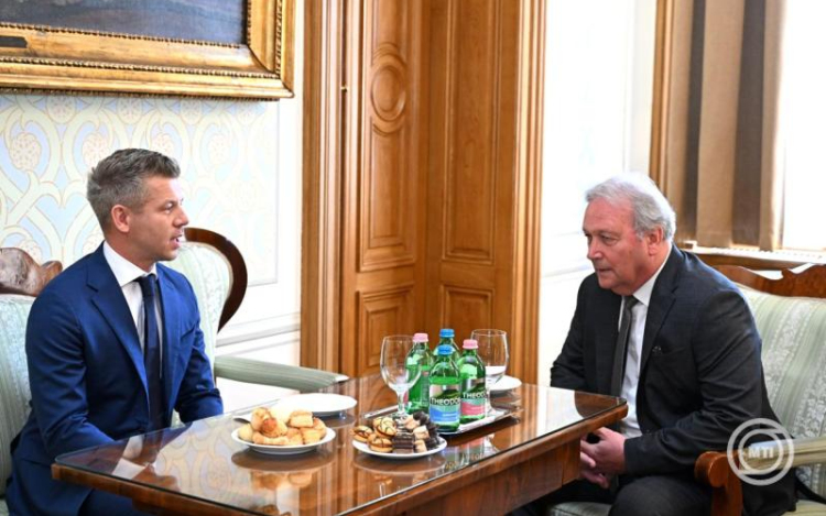 Magyar Péter: szabad tudomány nélkül nincs szabad ország