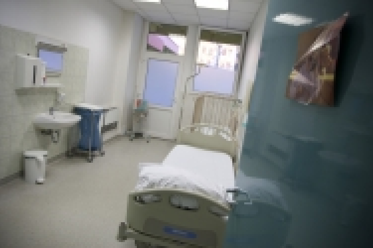 Másfél milliárdból fejlődik a pápai kórház