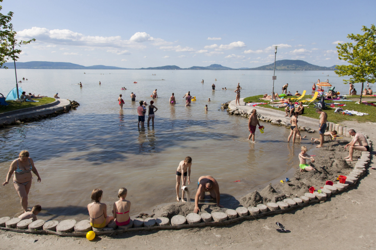 Rekordszezont zárt a belföldi turizmus