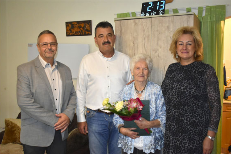 90. születésnapján köszöntötték Bonyár Sándornét