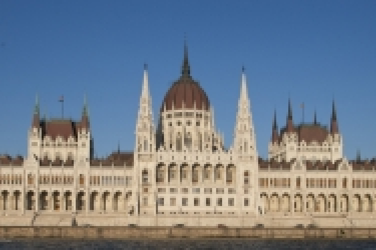 Egyesítenék a négy közszolgálati médiaszolgáltatót