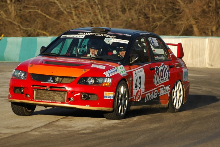 Az abszolút 11. és a H6-os kategória negyedik helyét szerezte meg a Szvatek Zsolt - Kovács Szabolcs kettős a Szilveszter Rallye-n. 