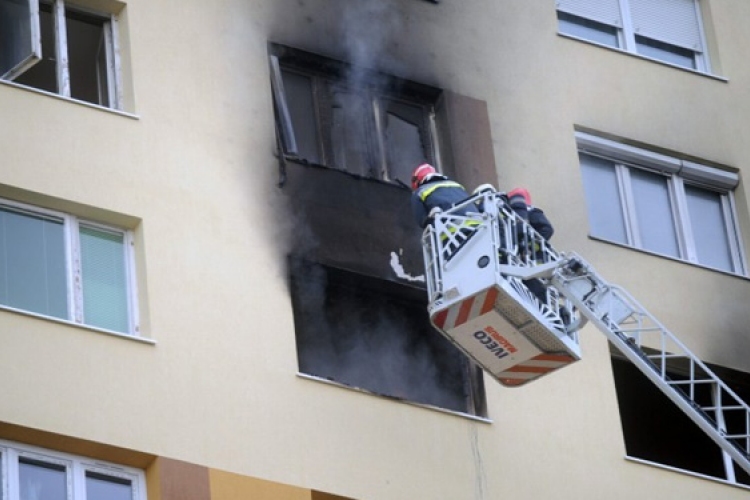 Adventi koszorú miatt keletkezett tűz Dombóváron
