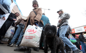Átlépni a küszöböt: az utcán alvástól a megtalált önbizalomig