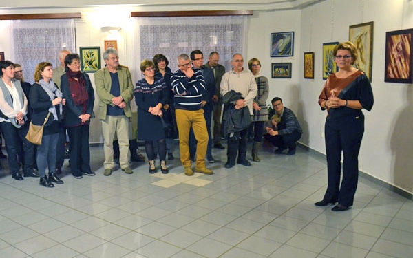 Katatics Zsuzsa képeiből nyílt kiállítás Dombóváron