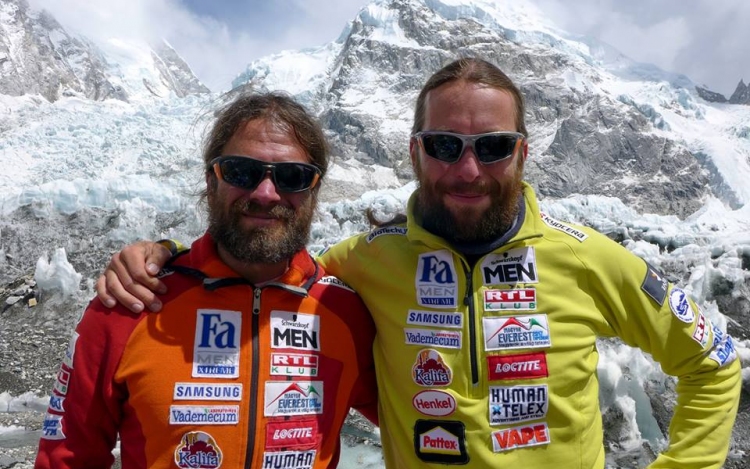 Everest-expedíció - Suhajda Szilárd rosszul lett és visszafordult, Klein Dávid egyedül folytatja