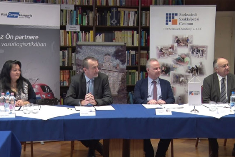 Együttműködik az Apáczai Csere János Szakgimnázium és a Rail Cargo Hungaria Zrt. 