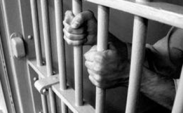Bekiabált a börtönbe egy dombóvári fiatalember, majd ő is oda került