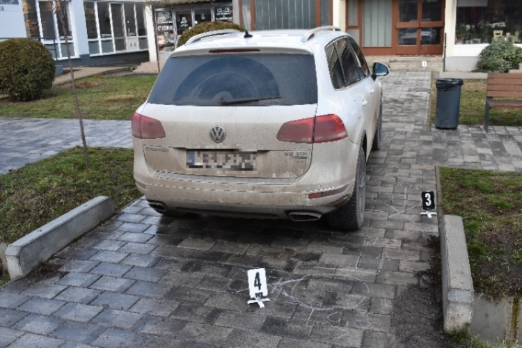 Figyelmetlen tolatás miatt elütöttek egy asszonyt Dombóváron