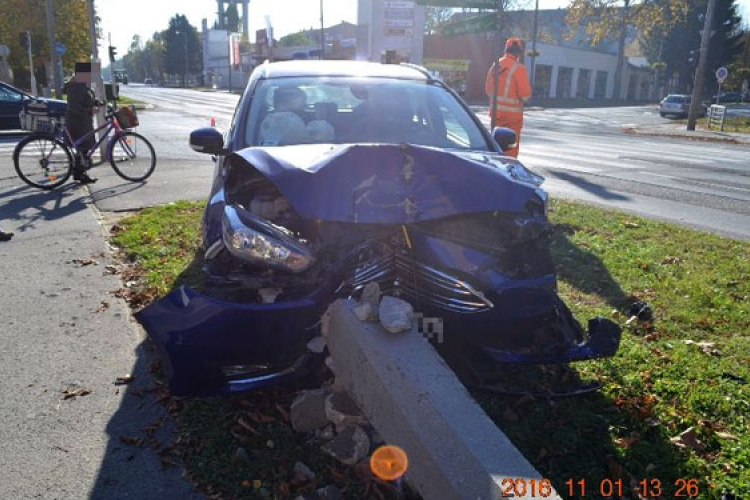 Gondatlanul okozott közúti balesetet